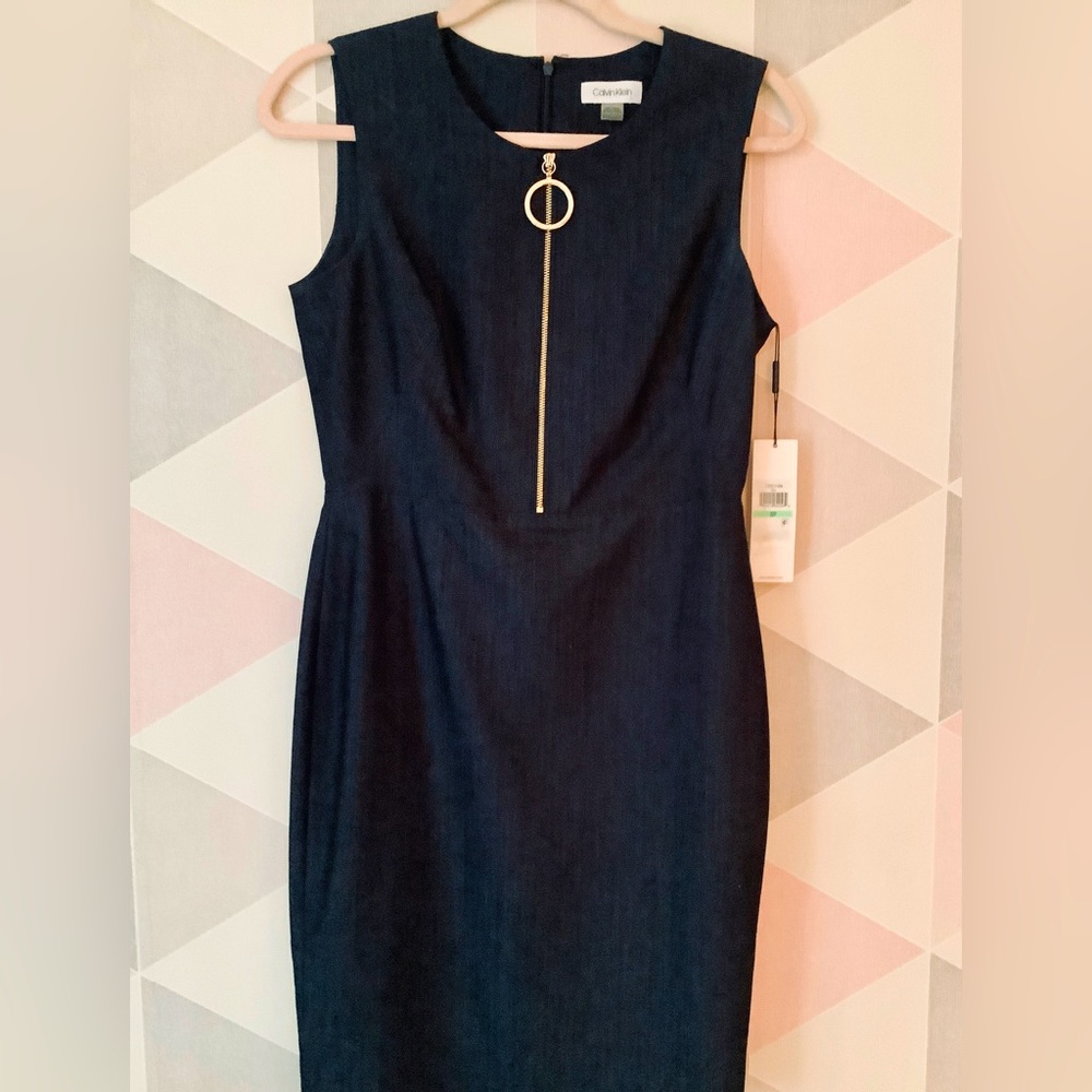 Calvin Klein, Front and Back Zipper Dress. Beautiful Gold Front Zipper.